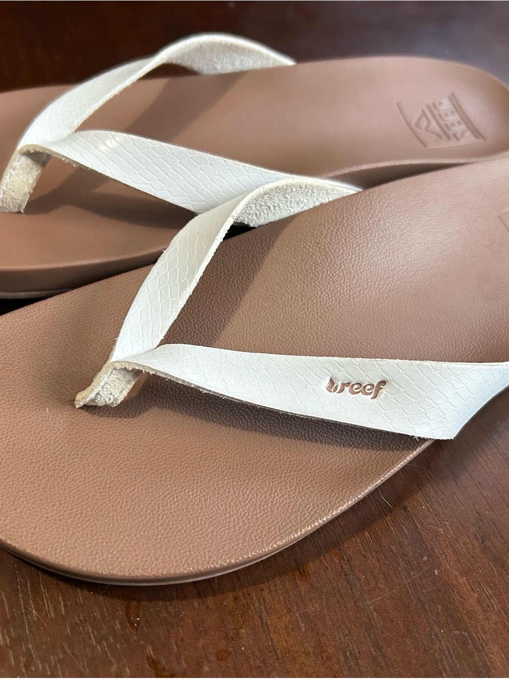 Reef Women’s White Strap Tan Footbed Sandals